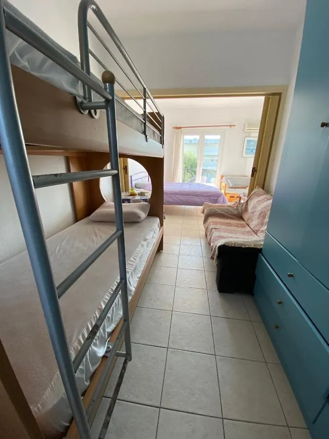Ideal Holidays Nea Moudania Holiday home